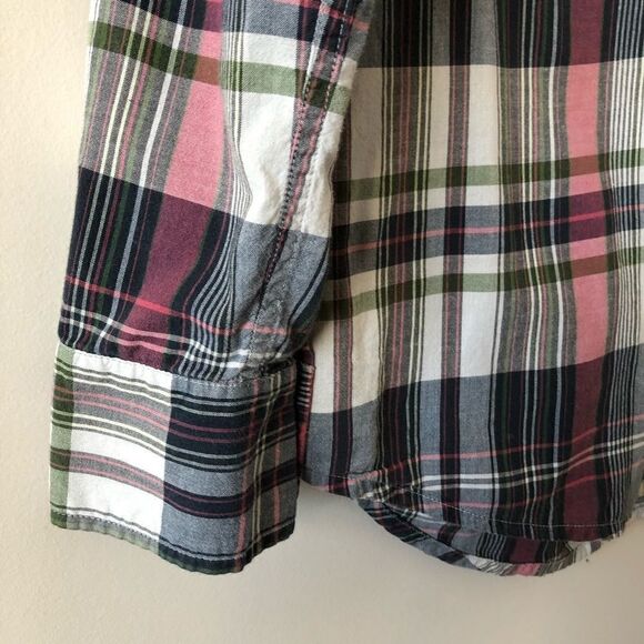 Nwot-“Tna” Plaid Light Button Down Shirt - Picture 4 of 6
